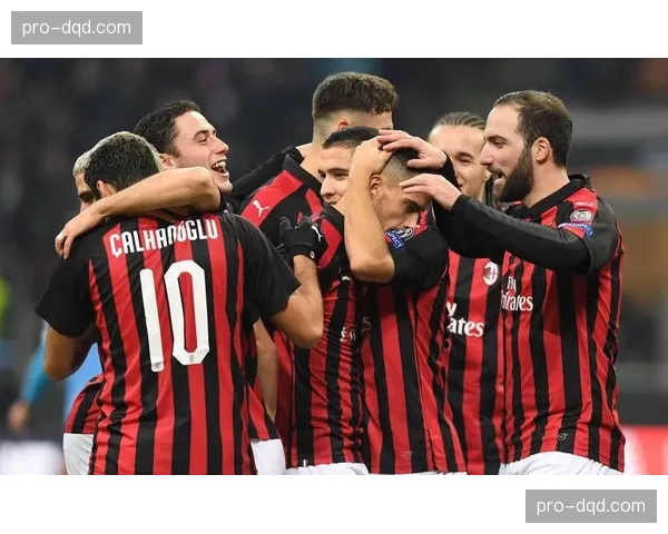 AC米兰0-2国际米兰战术复盘：小因扎吉的3-5-2变阵5-3-2彻底锁死米兰边路