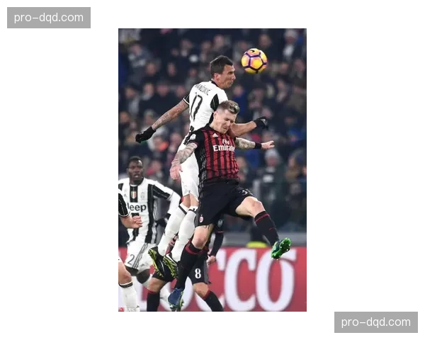 意甲：AC米兰1-1战平那不勒斯，争四形势仍不明朗